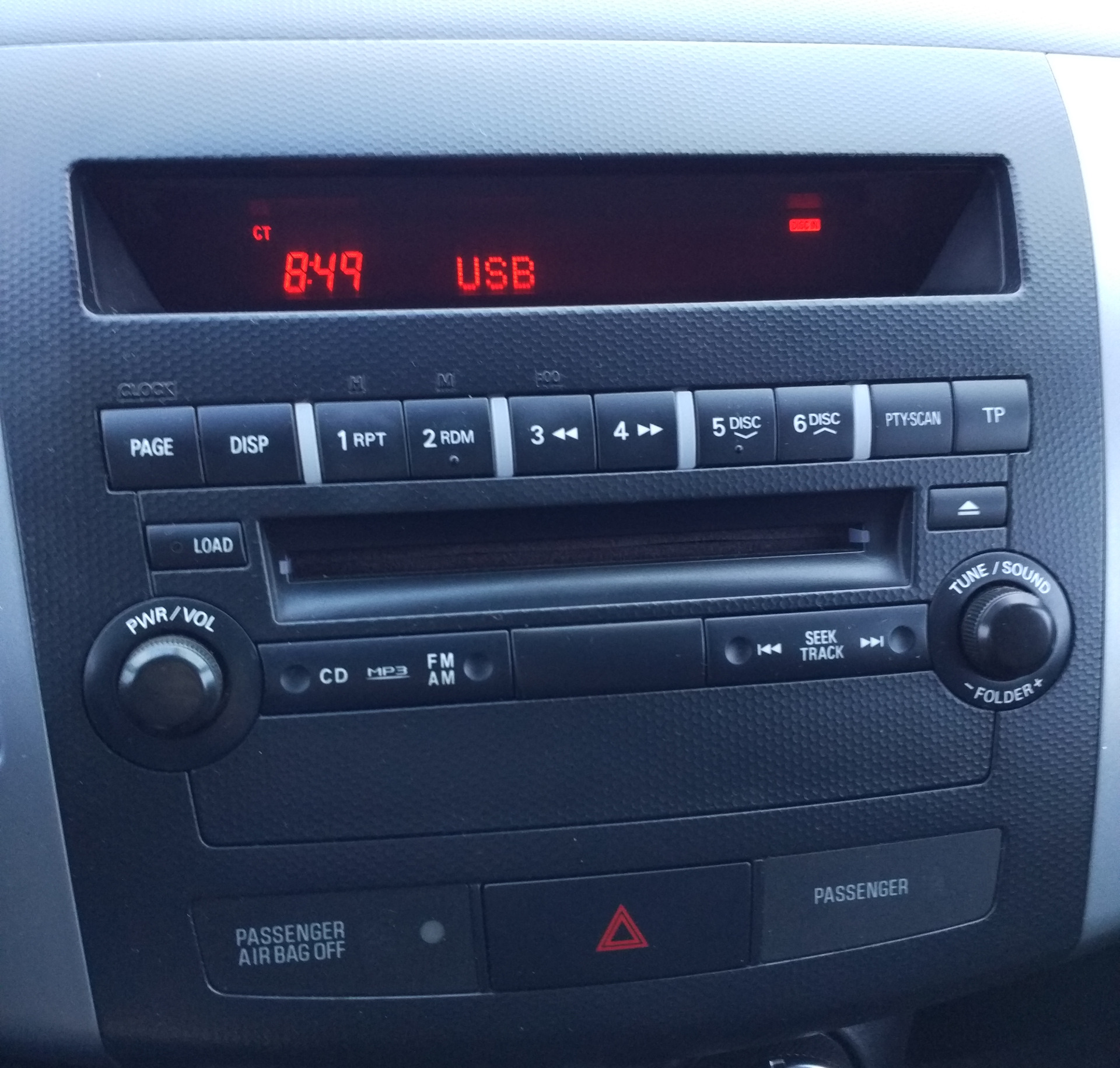 Как снять магнитолу аутлендер хл USB к штатной магнитоле - Mitsubishi Outlander XL, 2 л, 2011 года автозвук DRIVE