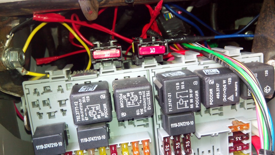 колодки с предами — Lada Калина Универсал (1G). Запчасти на фото: 1119374721010, 752377712, 2110374721031, 71374721, 4953747