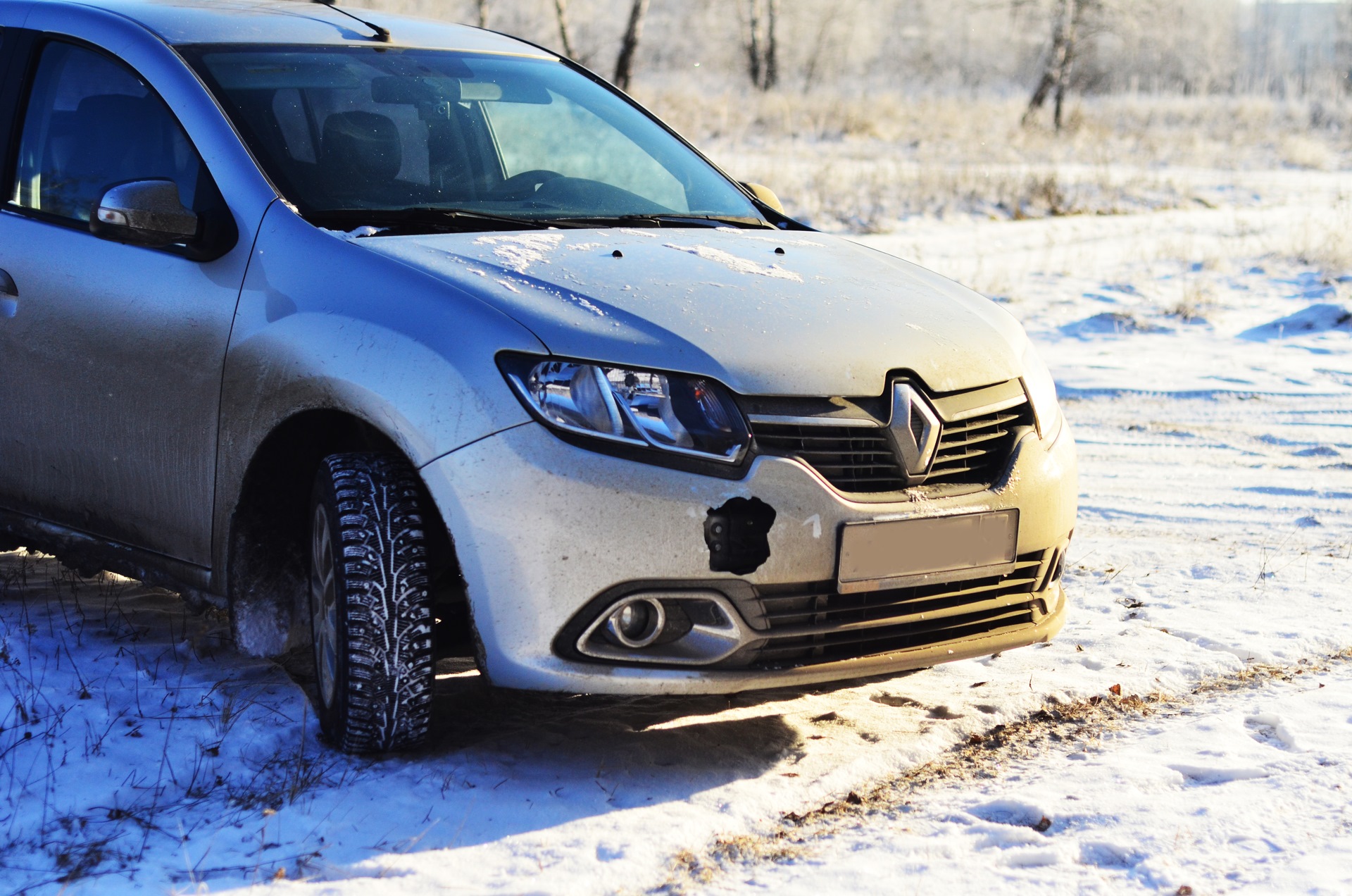 Рено полный привод. Рено Логан 2 по бездорожью. Рено Логан 2018 пакет зимний. Renault Logan полный привод. Рено Логан 2 тазик.