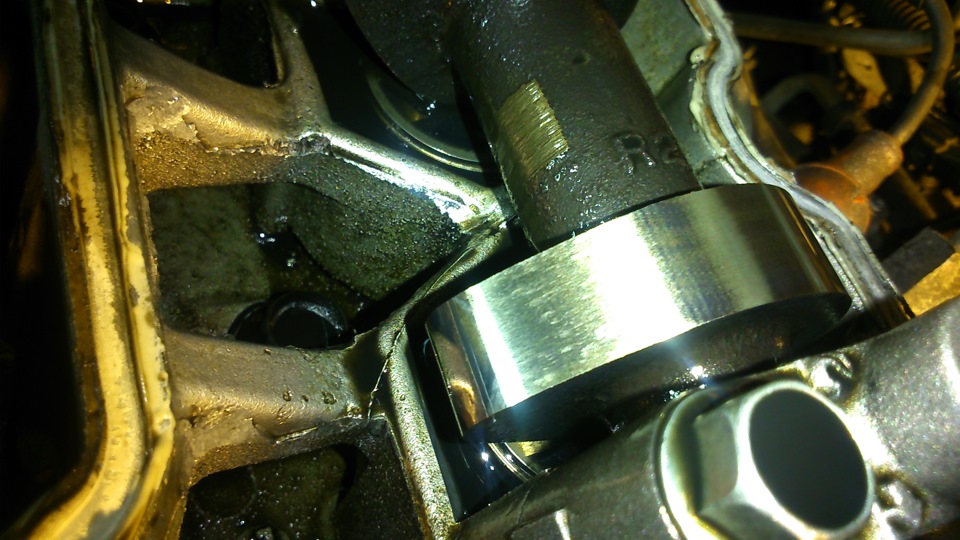 поменял прокладку под клапанной крышкой — Mitsubishi Pajero (2G), 2,8 л ...