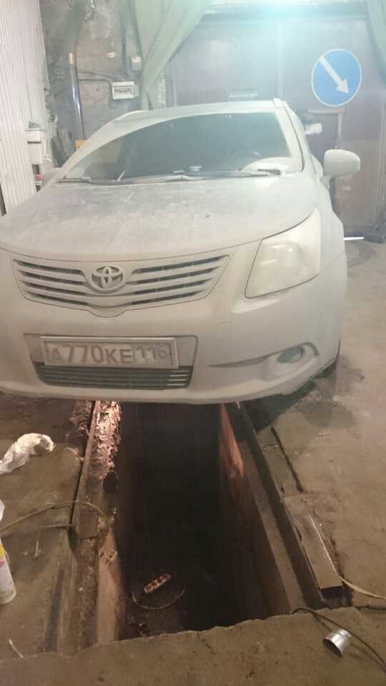 Замена втулок стабилизаторов. — Toyota Avensis III, 2 л, 2009 года ...
