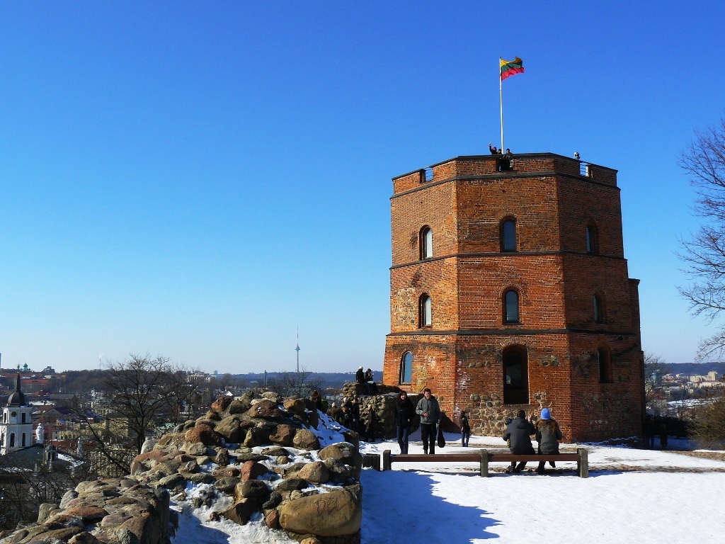 Башня гедиминаса в вильнюсе фото