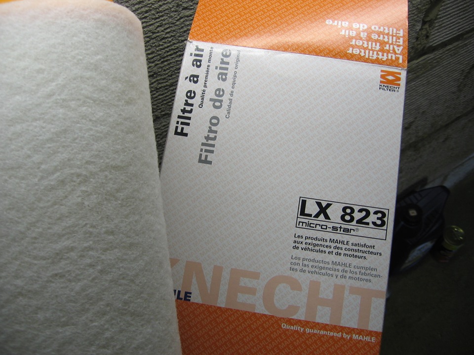воздушный фильтр Knecht — BMW 5 series (E60). Запчасти на фото: LX823