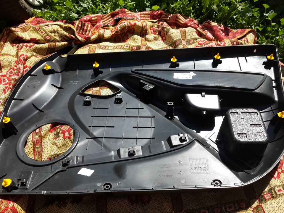 Шумоизоляция передних дверей и багажника, установка порогов — LADA ...