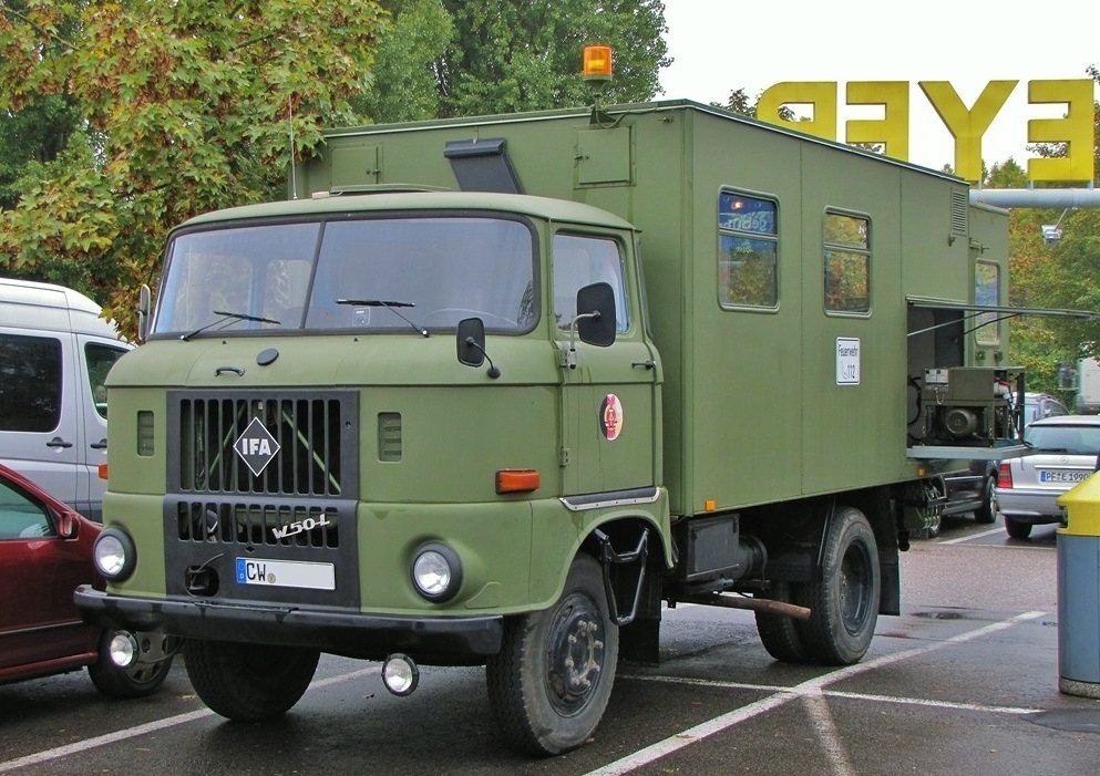 Ифа 4 форум. IFA w50. Грузовик IFA w50. IFA w50 Military. IFA w50l салон.