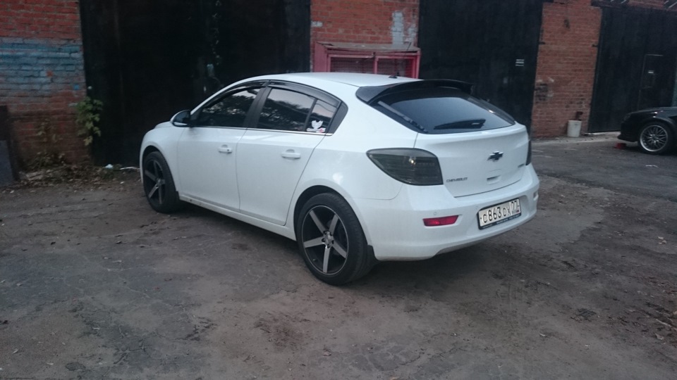 Спойлер Chevrolet Cruze хэтчбек