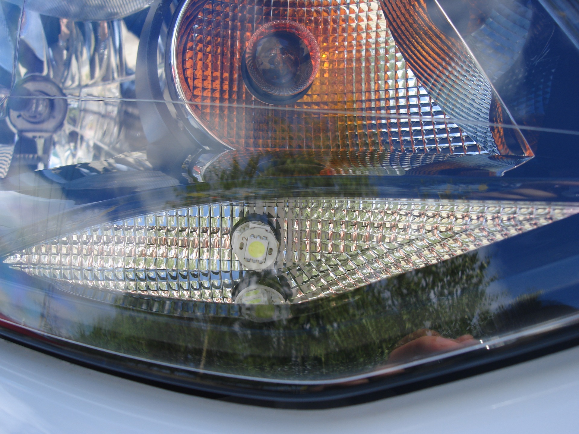 Диоды в габариты — Volkswagen Polo Sedan, 1,6 л., 2011 года ...