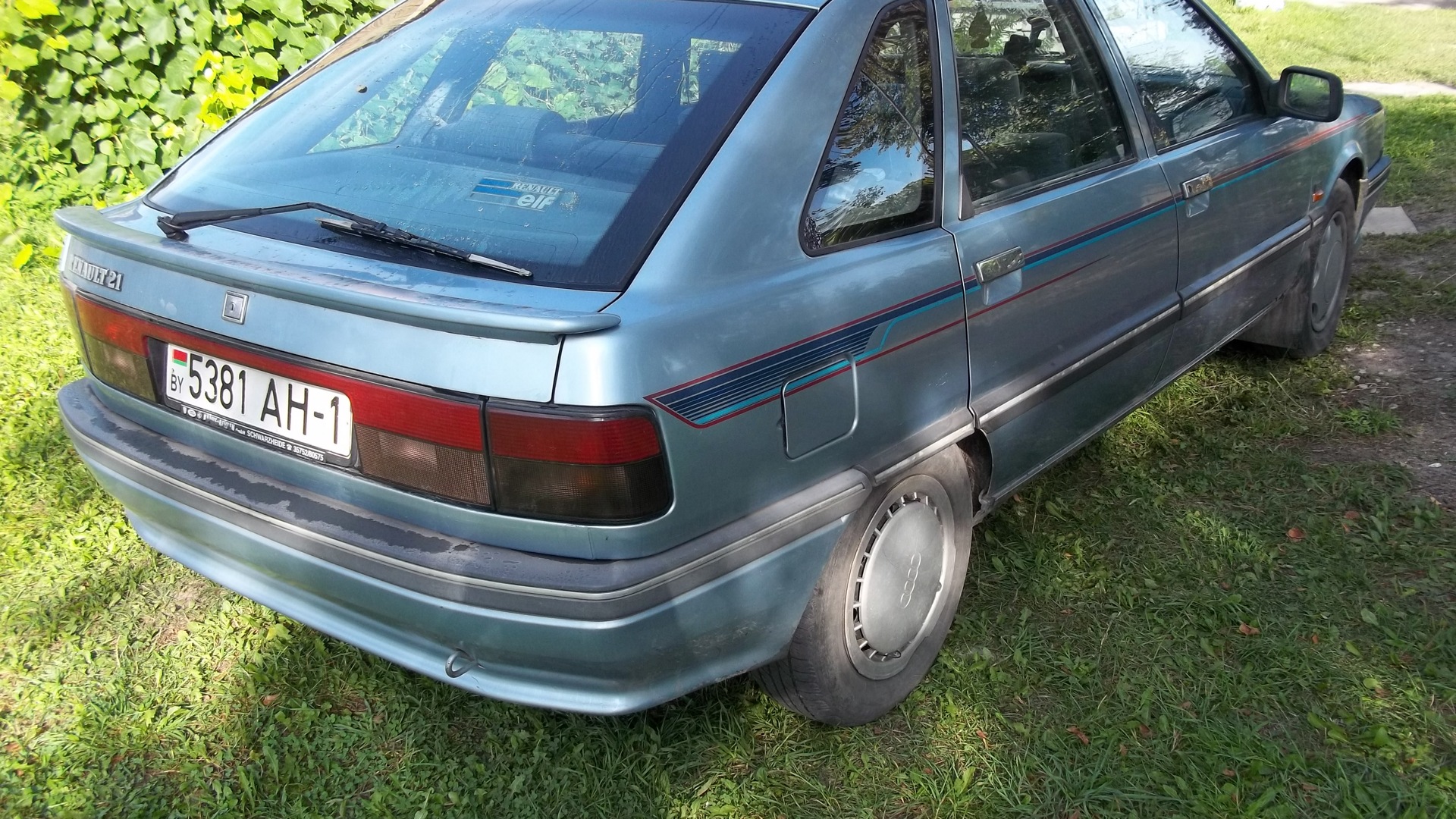 Рено 21 год. Renault 21. Рено 21 1988. Рено 21 фото. Тюнинг Рено 21 дизель.