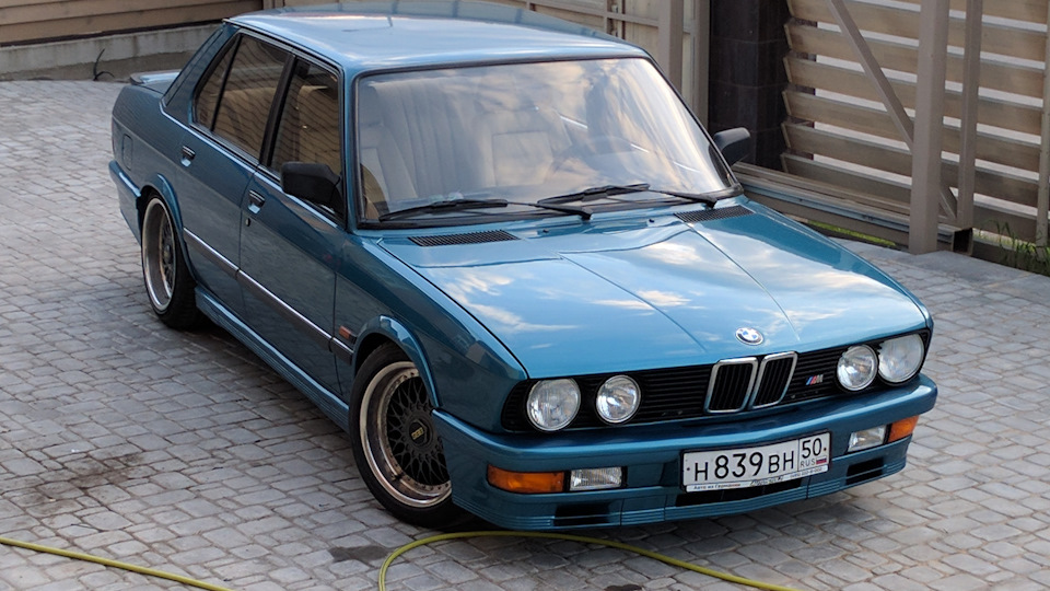 BMW m5 e28 1985