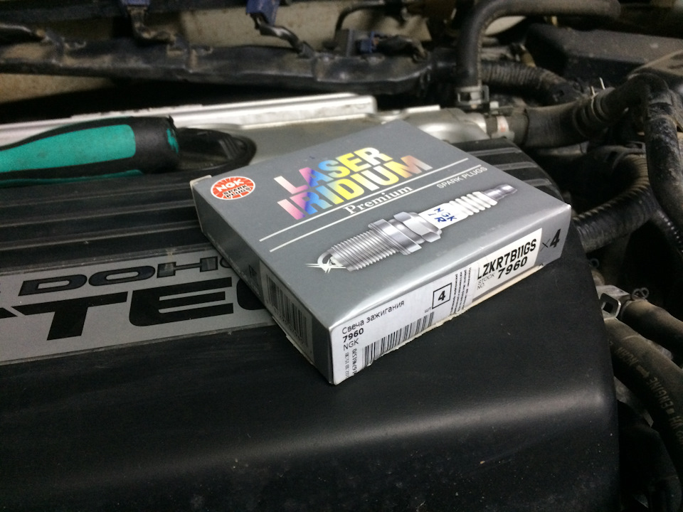 Свечи NGK 7960 — Honda Accord (8G), 2,4 л, 2011 года | своими руками ...