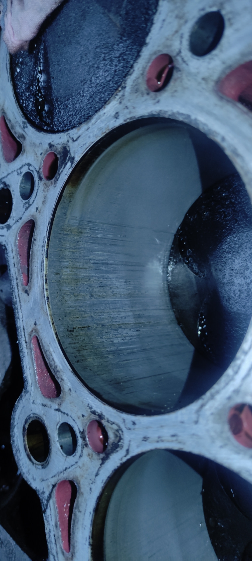 Задиры в 5м цилиндре (разобрали двигатель) — Audi A6 (C6), 2,4 л, 2005 ...