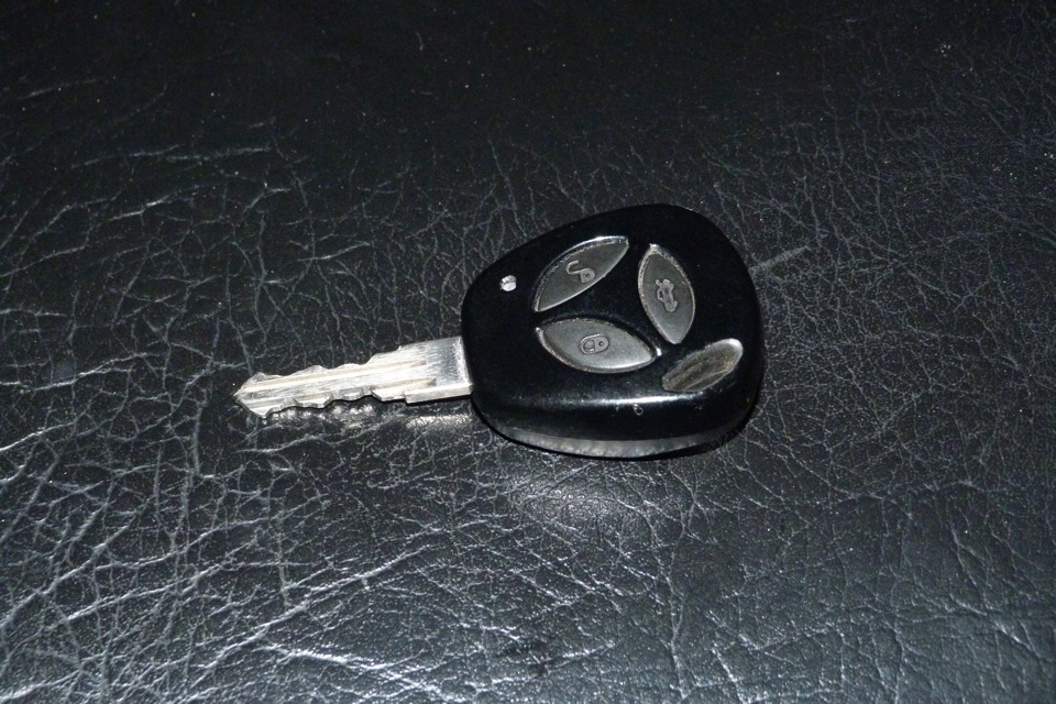 Обучение ключа приора. Mazda 3 корпус штатного ключа.