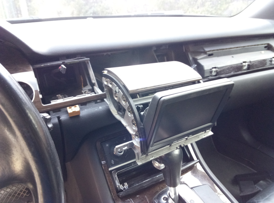 Замена шестеренки MMI — Audi A8 (4E), 4,2 л., 2005 года | автозвук | DRIVE2