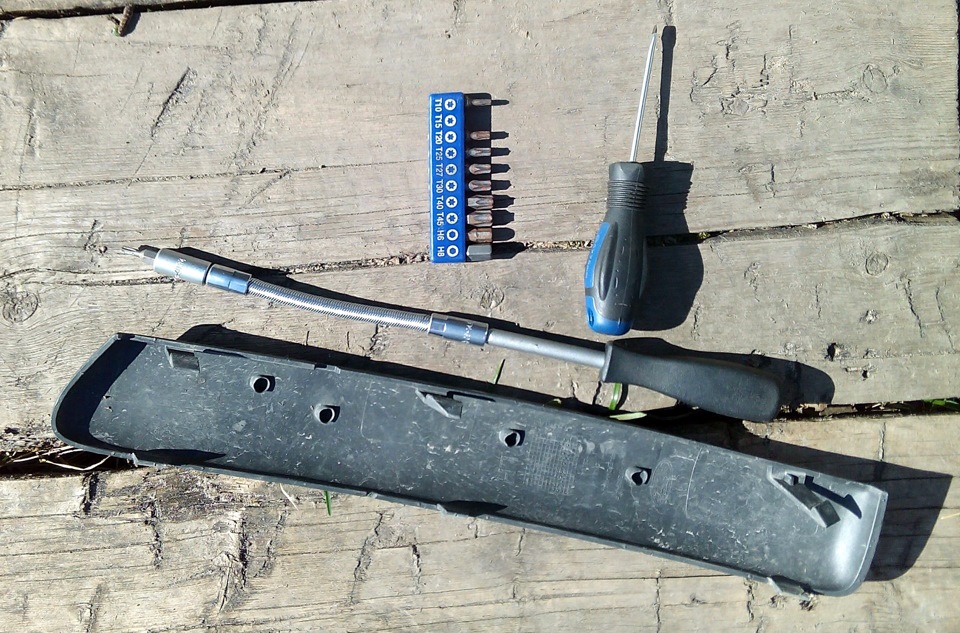 Регулировка противотуманок + БОНУС — Ford Focus II Sedan, 2 л, 2007 ...