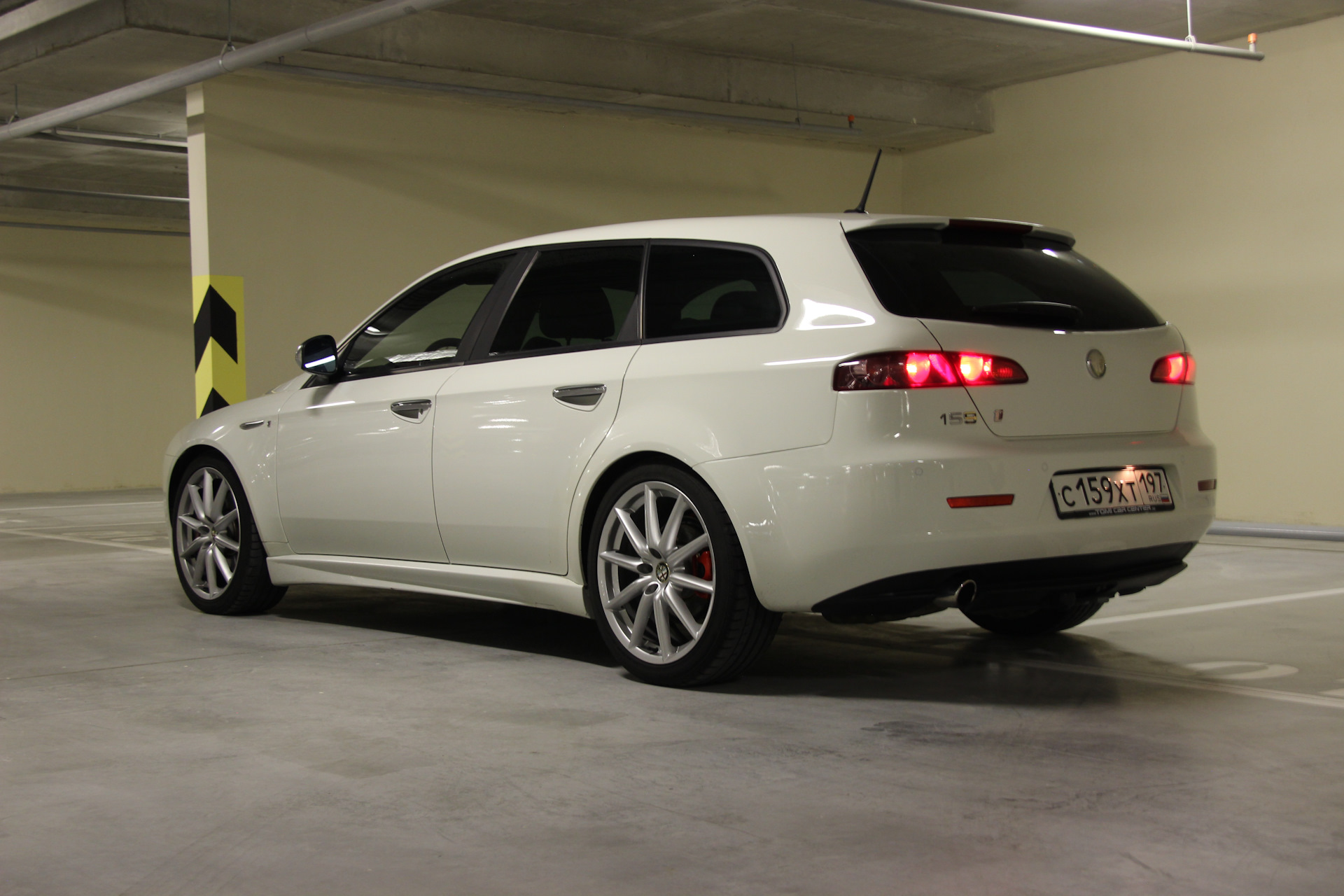 Л 2008. Alfa Romeo 159 Sportwagon ti. Альфа Ромео 159 ti спорт вагон.