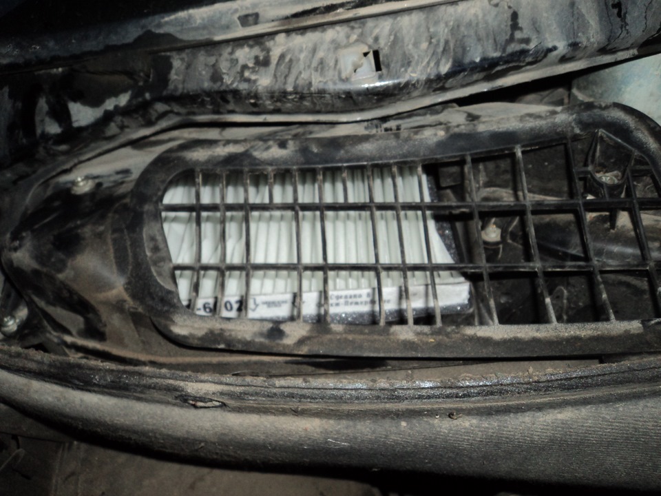 Замена салонного фильтра лада приора без кондея, но зато с ГУРом ...