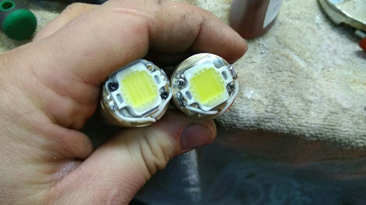 Лампа заднего хода авео. Задние лампочки авео т250. Лампа заднего хода авео. Лампа заднего хода авео. Лампочка стоп сигнала шевроле авео т250 седан.