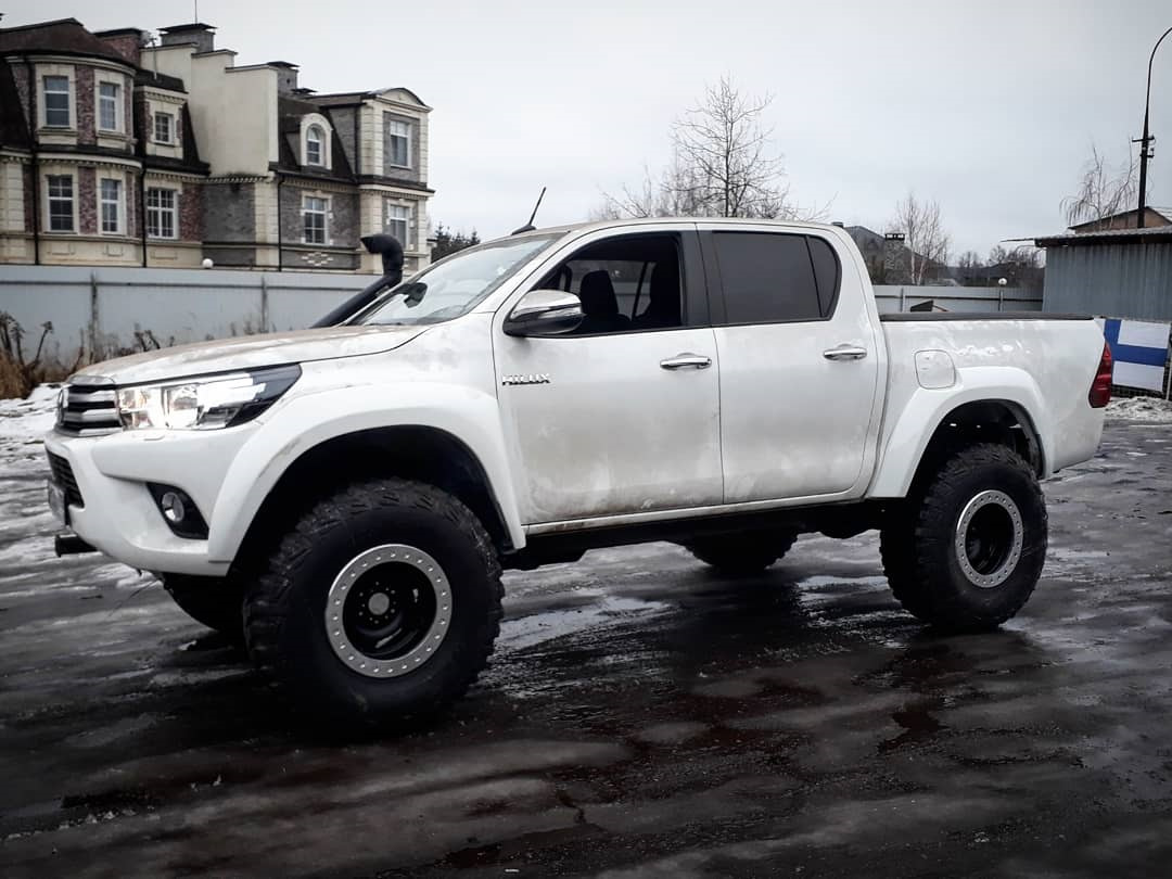 Toyota Hilux оффроад