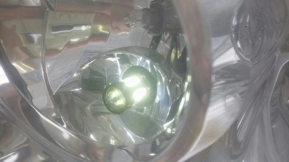 Светодиоды в габариты — Peugeot 408, 1,6 л, 2013 года | стайлинг | DRIVE2