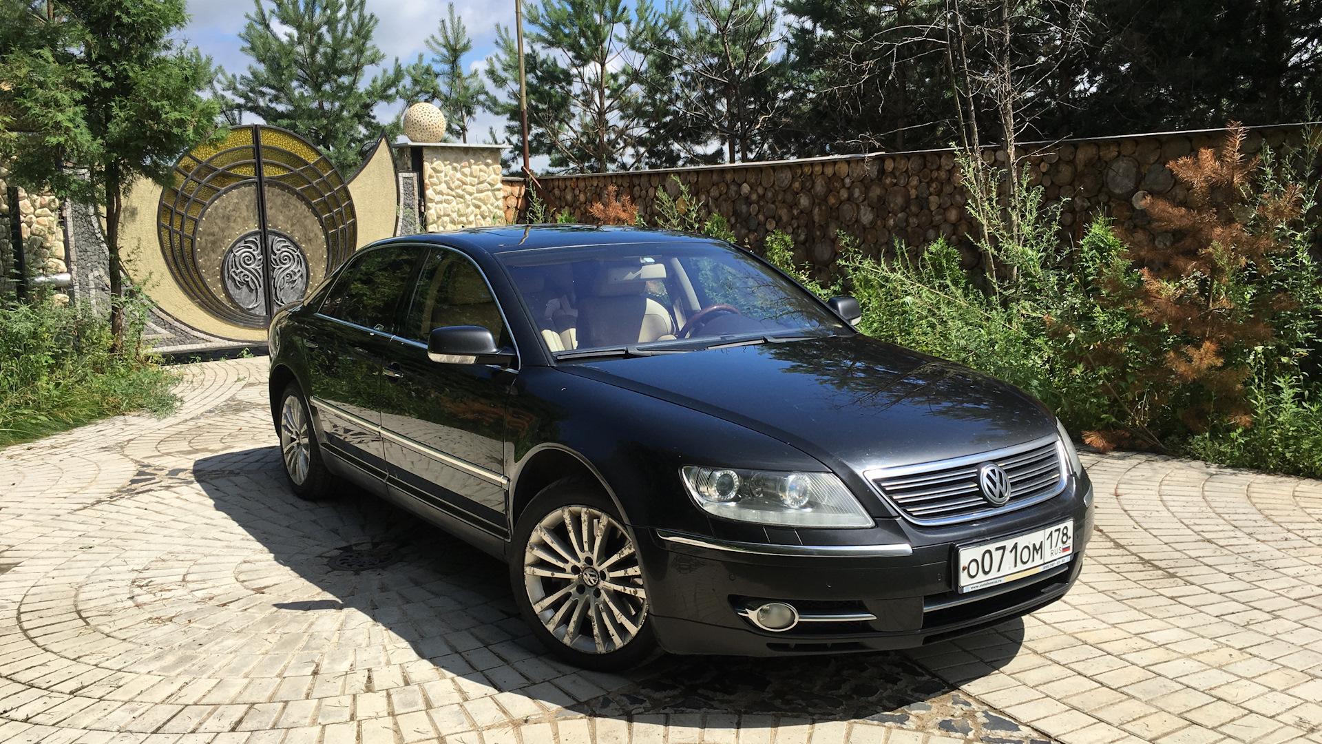 Volkswagen Phaeton 4.2 бензиновый 2008 | 5 метров комфорта на DRIVE2