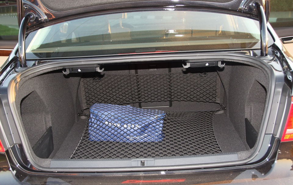 Фольксваген б6 багажнике пассат. Сетка багажника Volkswagen Passat b7. Сетка багажника Volkswagen b8. Сетка Passat b8 багажник. Сетка в багажник Volkswagen Passat b6.