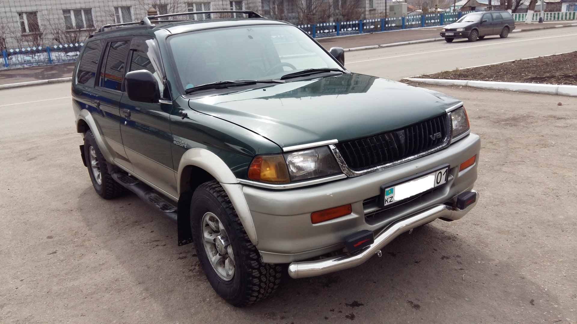 Монтеро алматы. Митсубиси Монтеро спорт 1998. Mitsubishi Montero Sport 1998. Паджеро спорт 1998. Митсубиси Монтеро 1998 3.