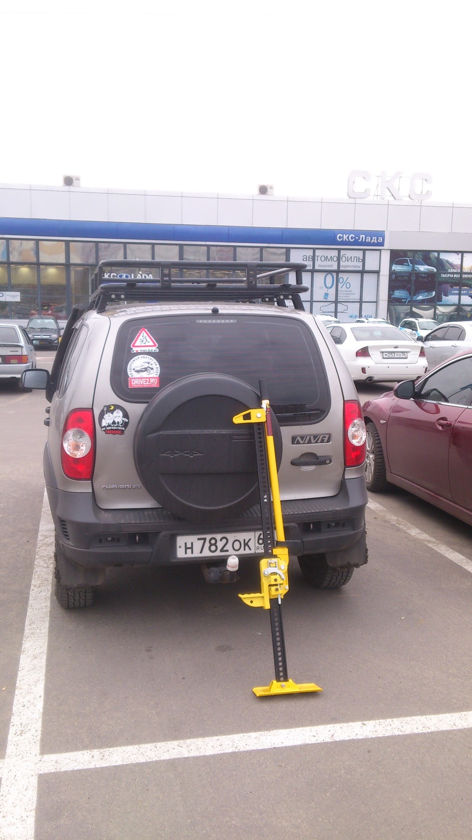 реечный домкрат Т-мах 120 см друг и помошник — Chevrolet Niva, 1,7 л, 2014  года | аксессуары | DRIVE2