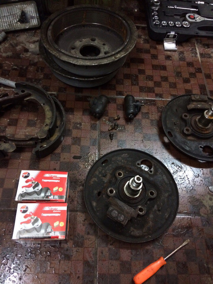 тормоза в сток! HELP — Lada 21103, 1,5 л, 2001 года | поломка | DRIVE2