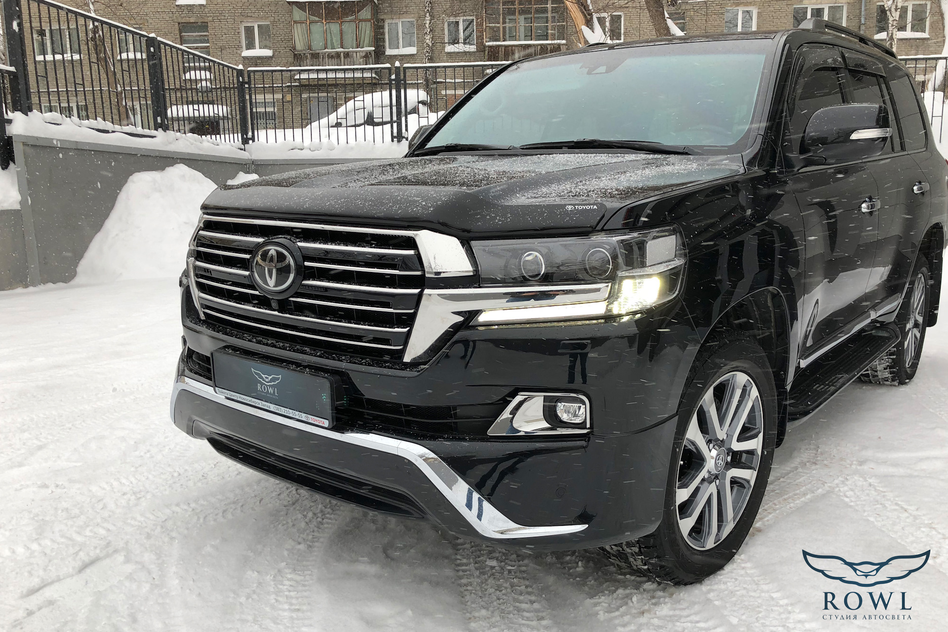 Black 200. Toyota Land Cruiser 200 Executive Black. Toyota Land Cruiser 200 2021 черный. Toyota Land Cruiser 200 2016 Executive Black. Toyota Land Cruiser 200 Executive 2018.