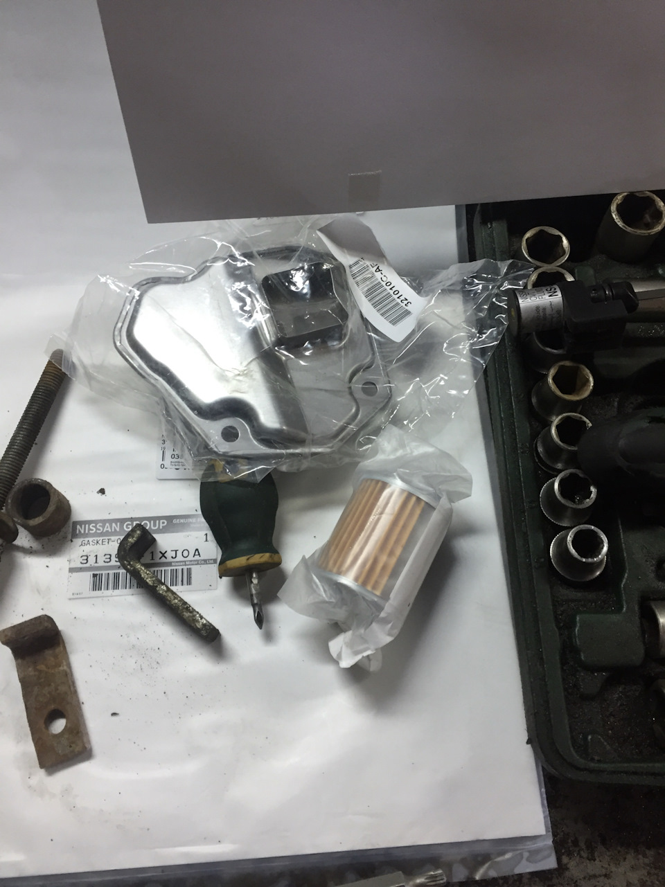 Замена масла в вариаторе — Nissan Teana (J32), 2,5 л, 2011 года ...