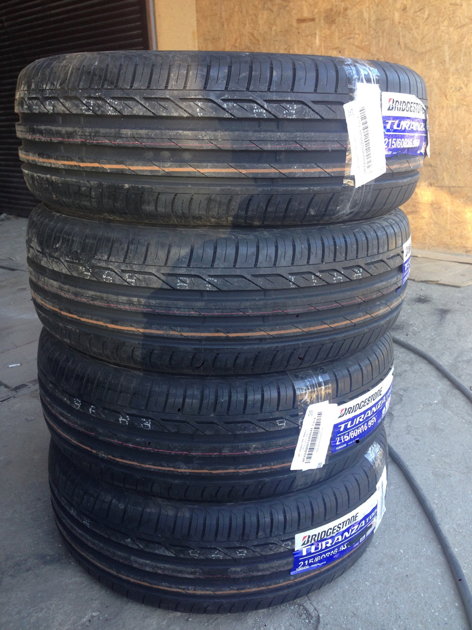 Bridgestone Turanza T001 215/60 R16 95V — Toyota Camry (XV40), 2,4