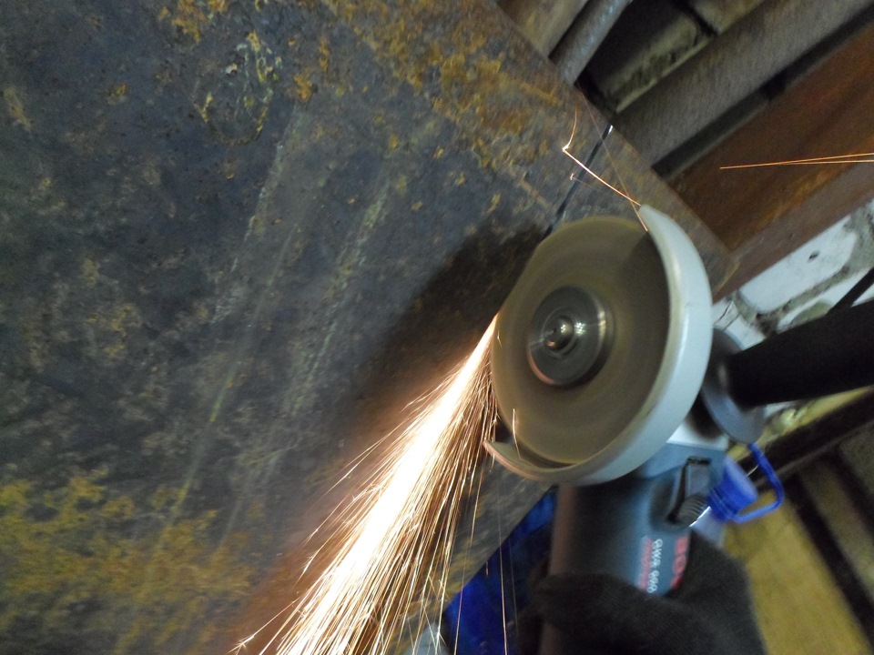 8e31944s 960 Как крепить тиски к верстаку