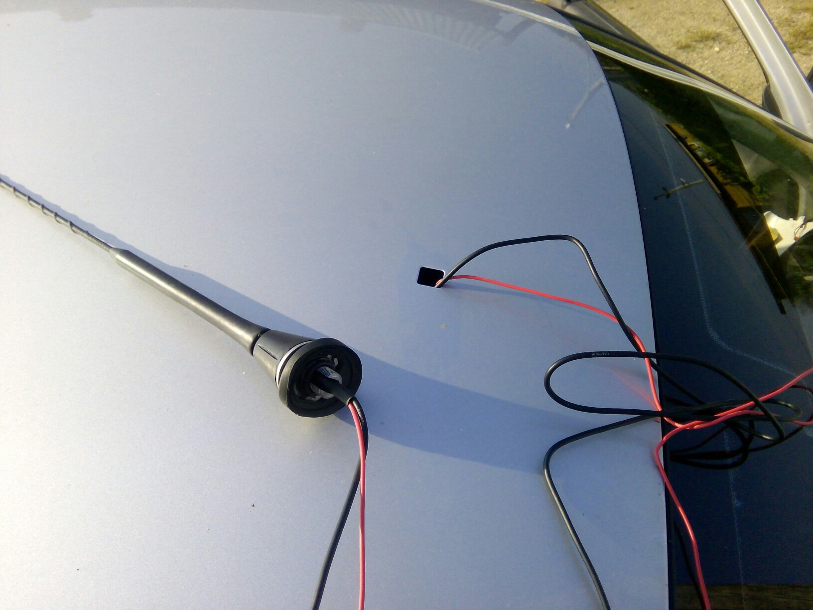 врезная антенна на крышу автомобиля для магнитолы