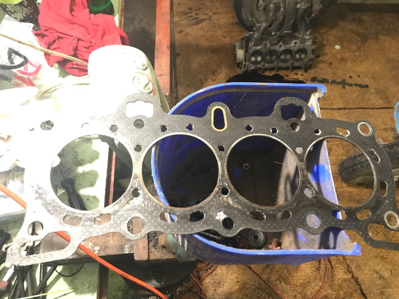 Выдавливает охлаждающую жидкости — Honda Civic (6G), 1,5 л, 1996 года ...