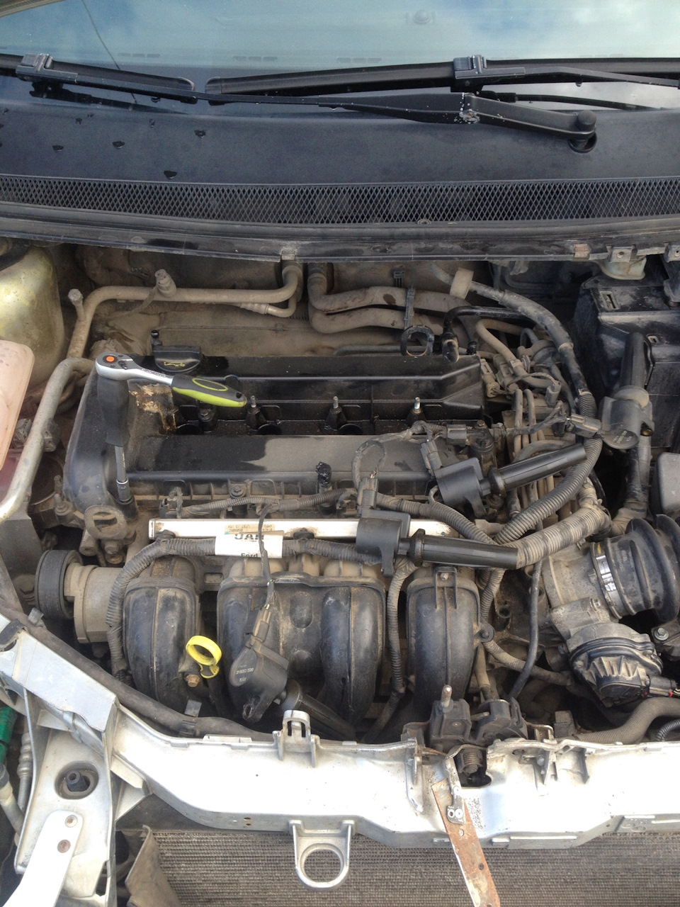 Замена прокладки под клапанной крышкой — Ford Focus II Hatchback, 1,8 л ...