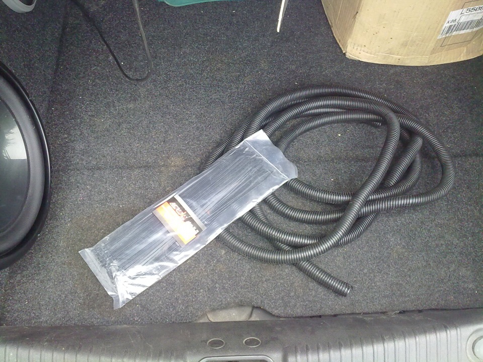 Купил кожухи для проводов и зажимы — Renault Megane II, 1,6 л, 2005 ...