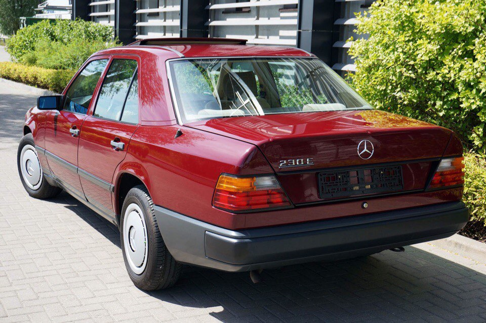 Мерседес 230е. Mercedes-Benz w124, 1989. Мерседес 124 1989. Мерседес w124 1989. Mercedes w124 e230.