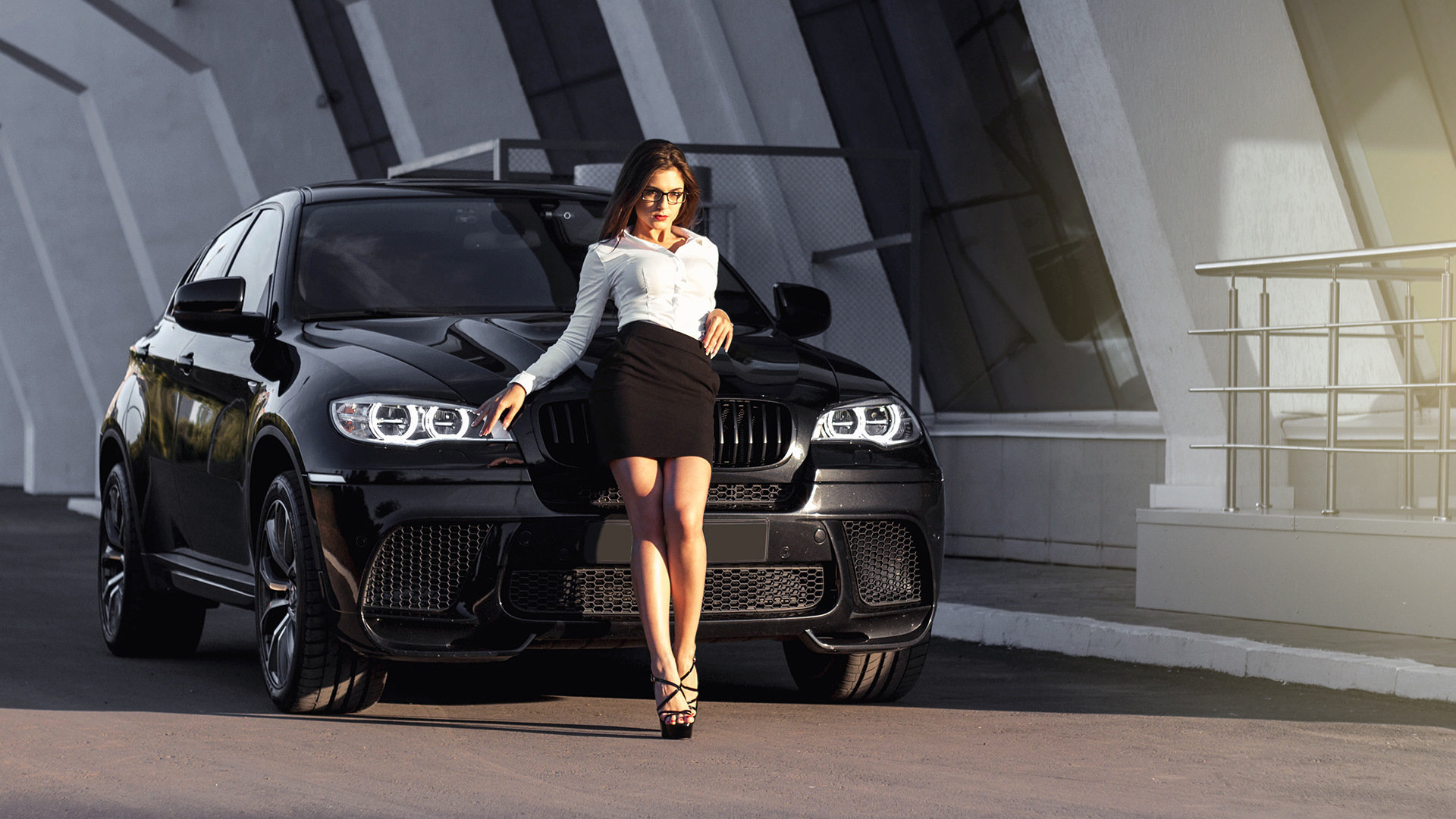 BMW x6 girl