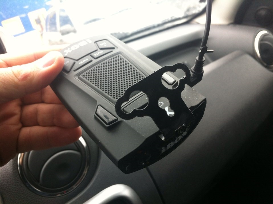 Установка антирадара на магнит — Renault Duster (1G), 2 л, 2013 года ...