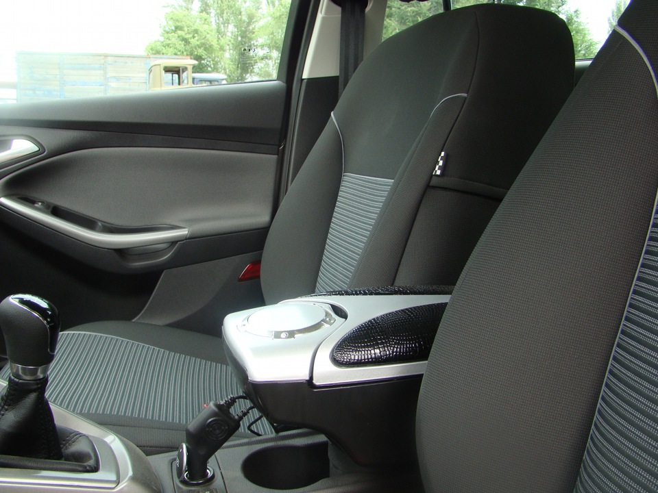 чехлы — Ford Focus Hatchback III, 1,6 л, 2011 года | тюнинг | DRIVE2
