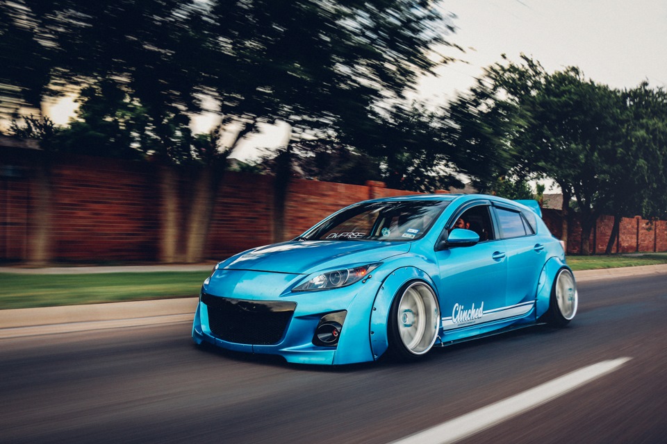 Mazda 3 BL stance