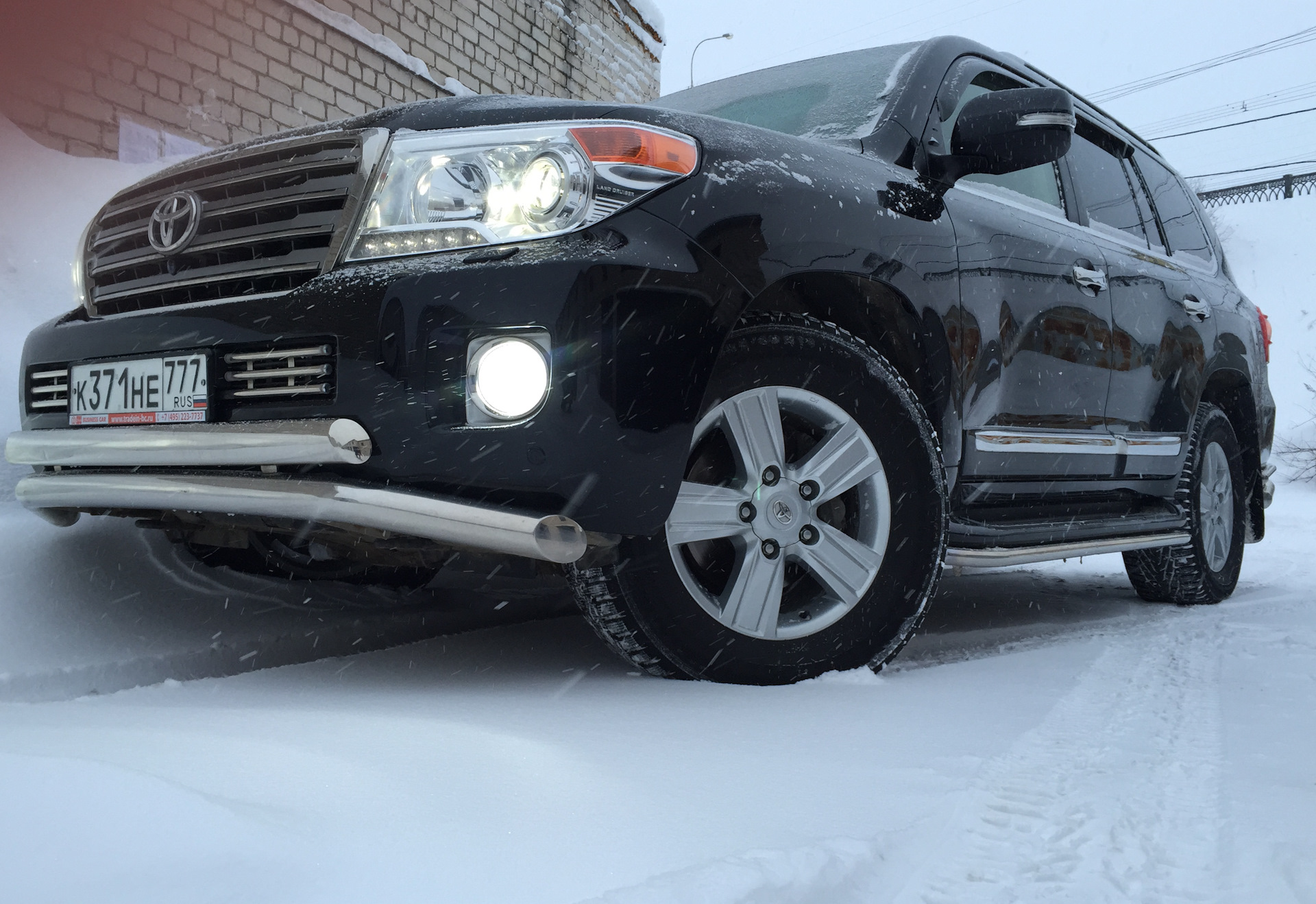 Toyota Land Cruiser 200 Winter