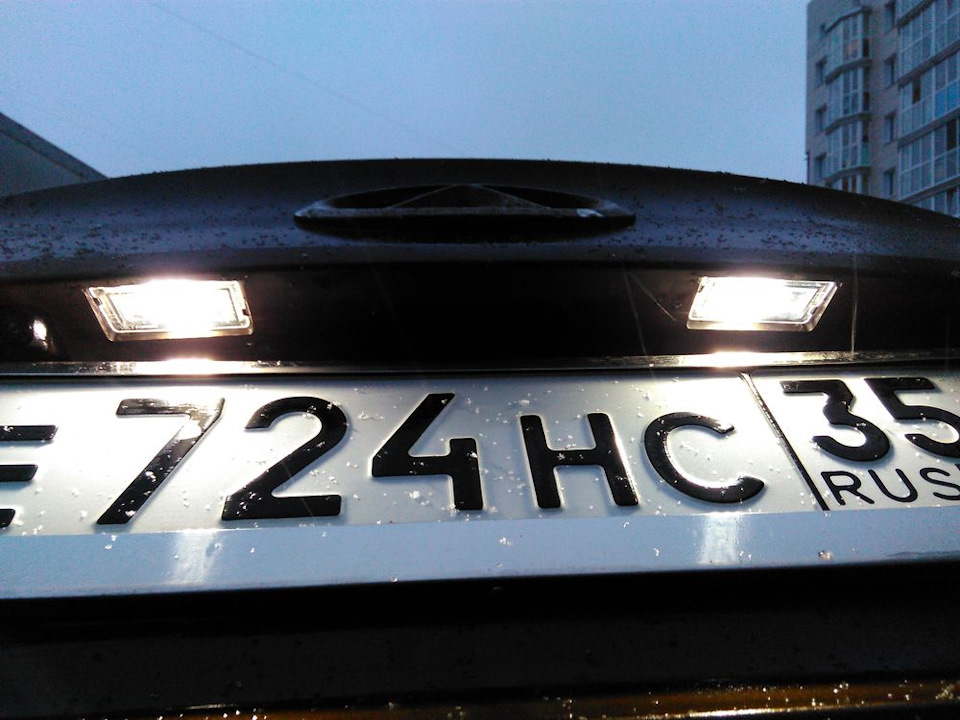 Черри тигго т11 вин на кузове. Номера на чери тигго. Рамка номерного знака чери тигго 4. Лампочки подсветки номера чери тигго. Chery tiggo 4 vin номер.