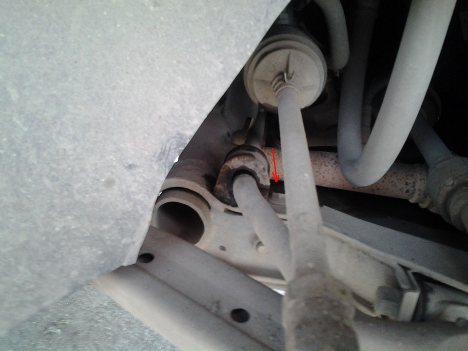 Замена втулок поперечного стабилизатора. — Hyundai Accent (2G), 1,5 л ...