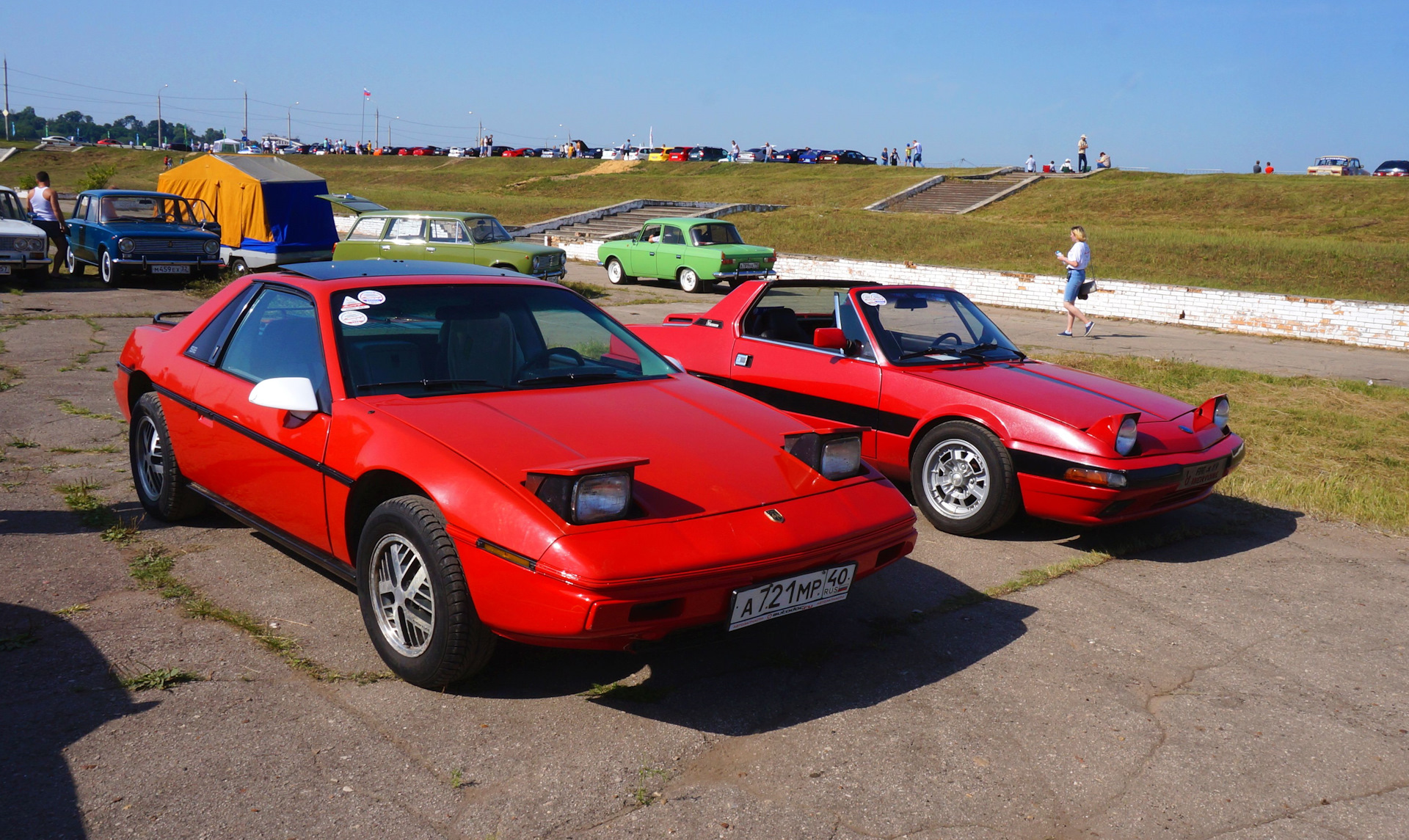 Сравнение центрально-моторных Fiat X1/9 и Pontiak Fiero — FIAT X 1/9, 1,5  л, 1985 года | тест-драйв | DRIVE2