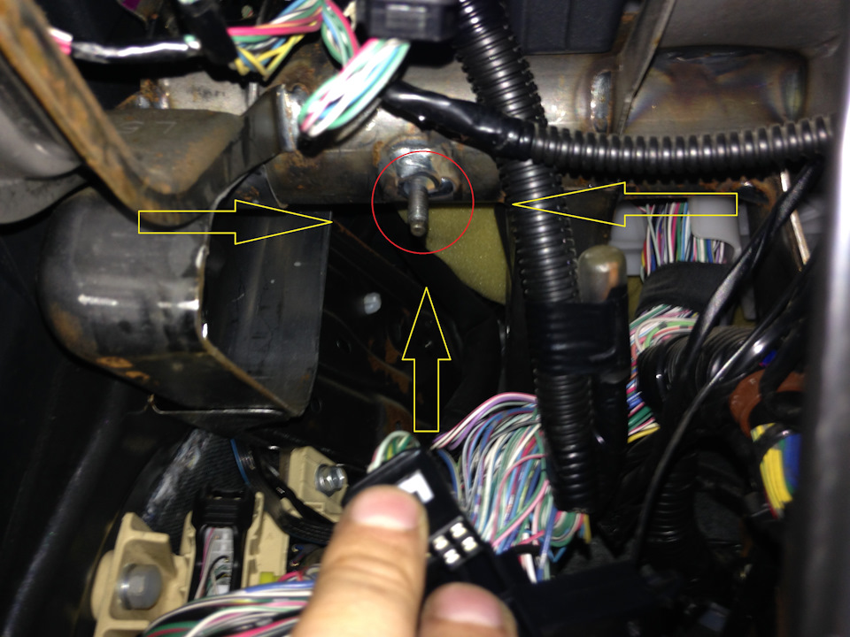 Установка "вежливый поворотник" — Toyota Avensis II, 2 л, 2007 года ...