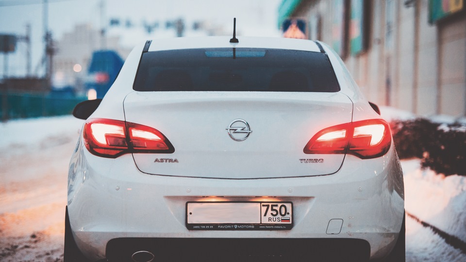 Плановое ТО. Акция у Фаворит моторс Москва — Opel Astra J, 1,4 л, 2014 ...