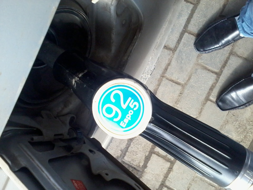 Лукойл стал первым в строчке заправок для Семена. — Nissan Bluebird ...