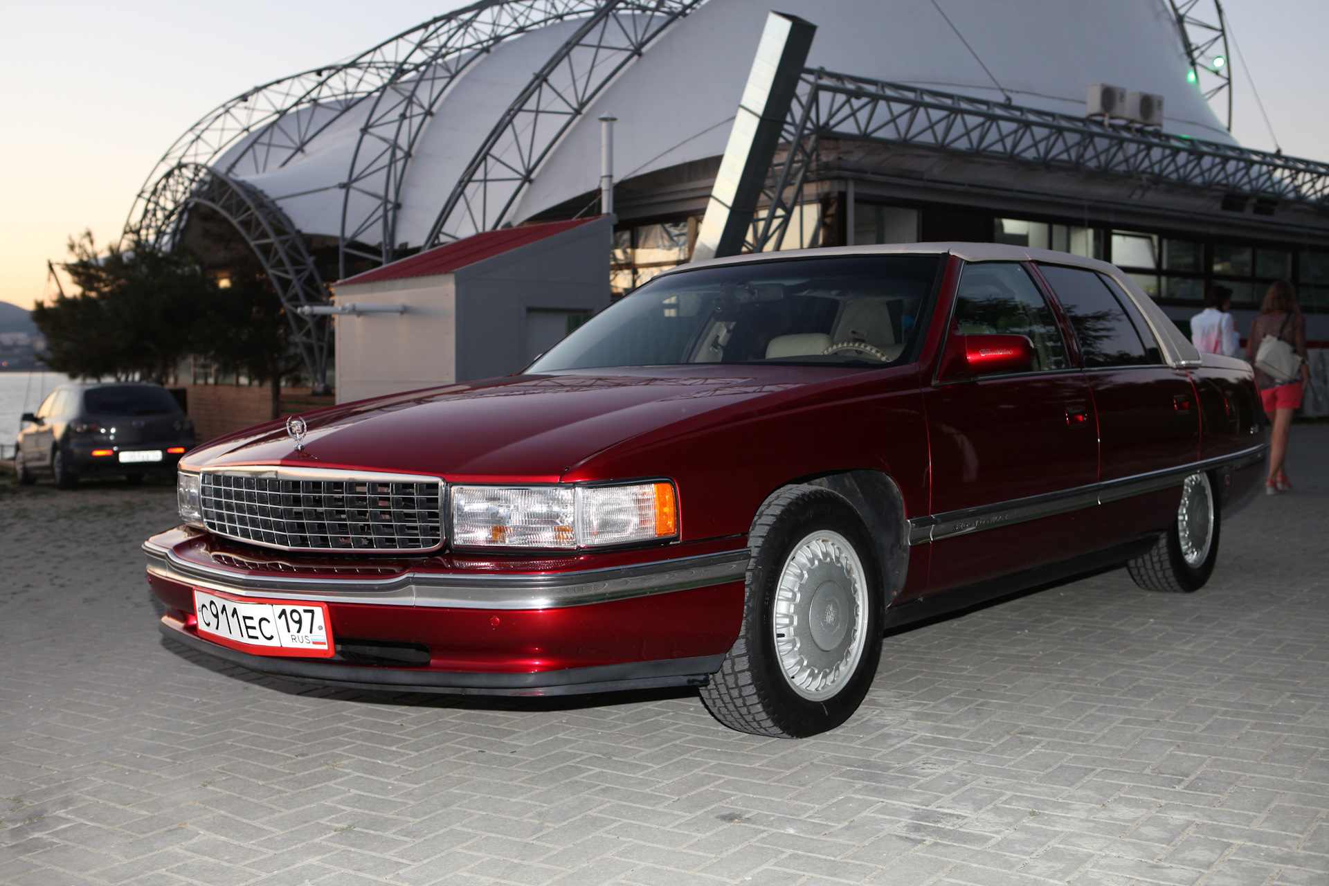 Cadillac Deville 1994 зад