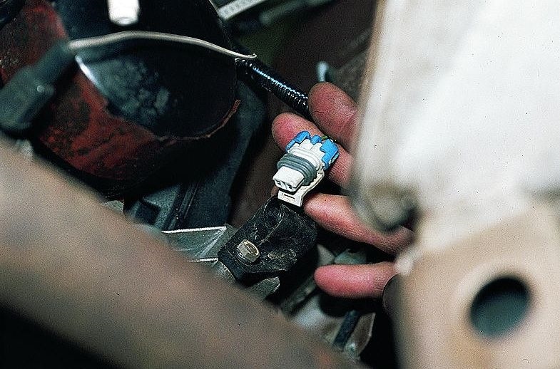 Визуальная диагностика снятого датчика на дефекты